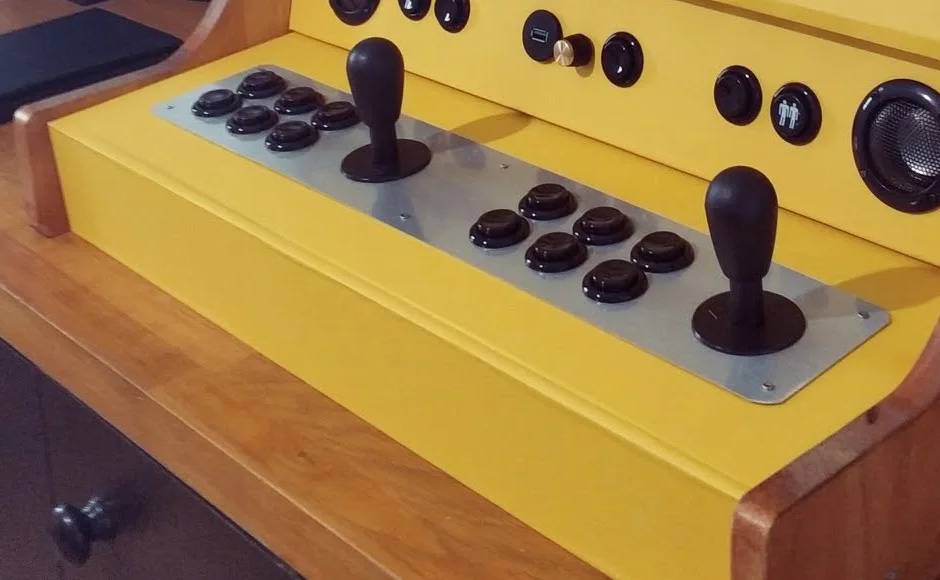 Two players, comfortable hand position.